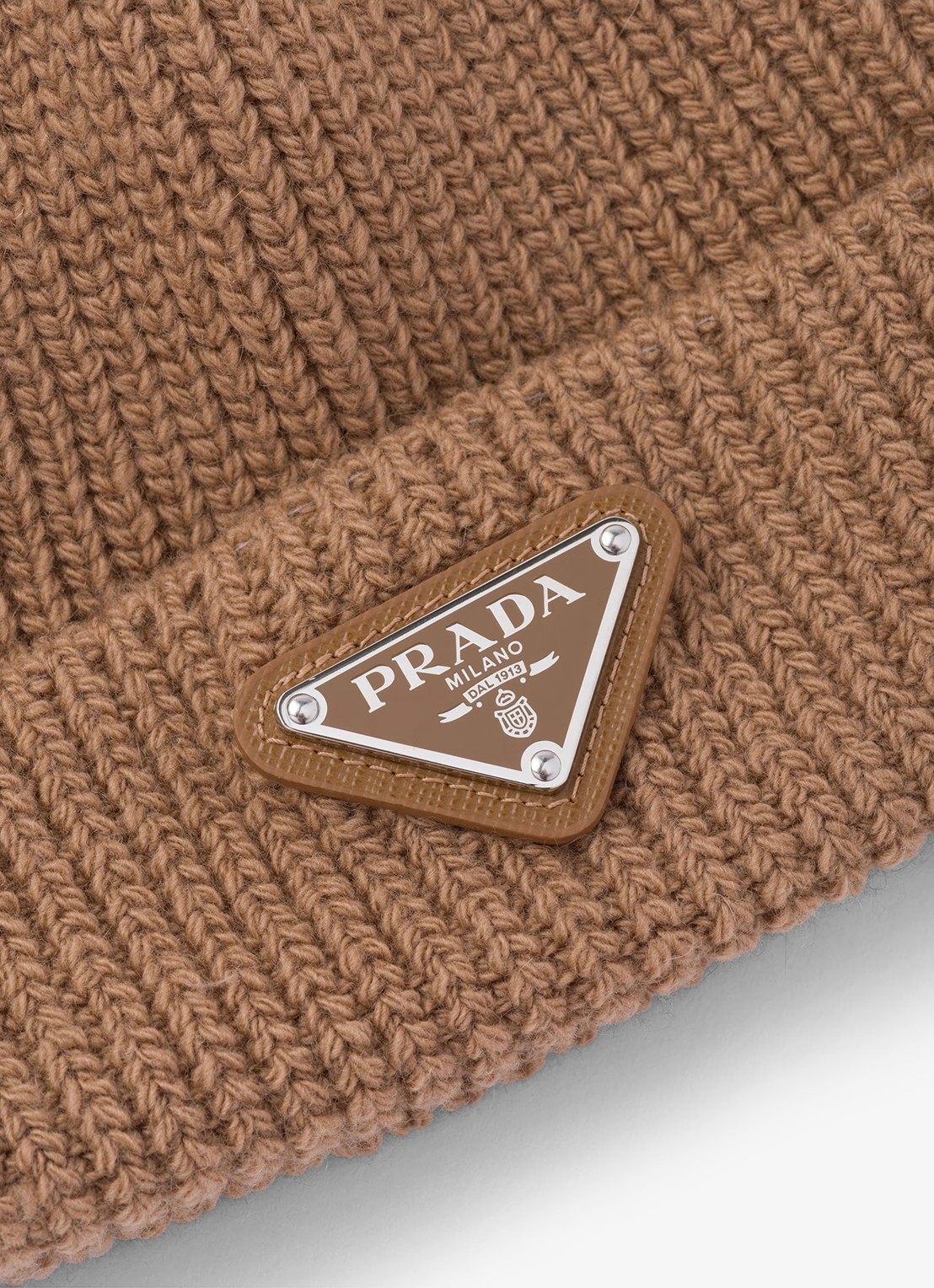 Prada Ribgebreide muts in kasjmierblend met logo - detail 2 bruin