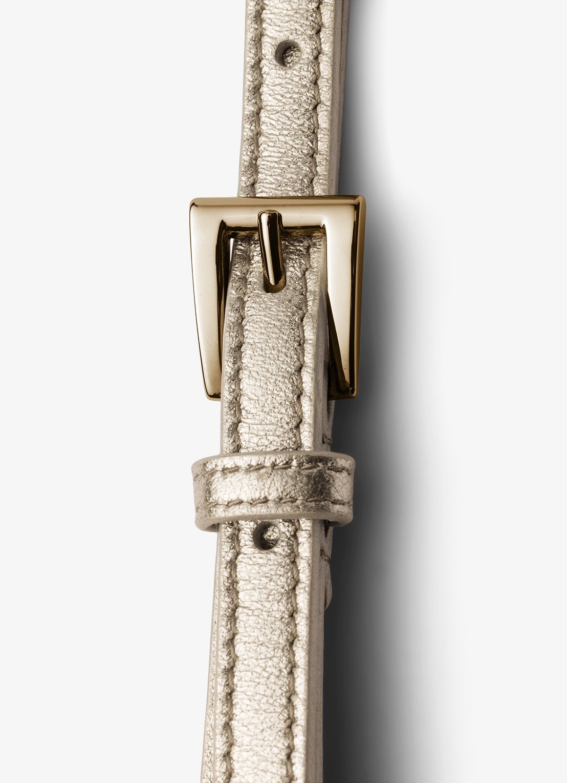 Prada Riem van lamsleer met metallic finish - detail goud