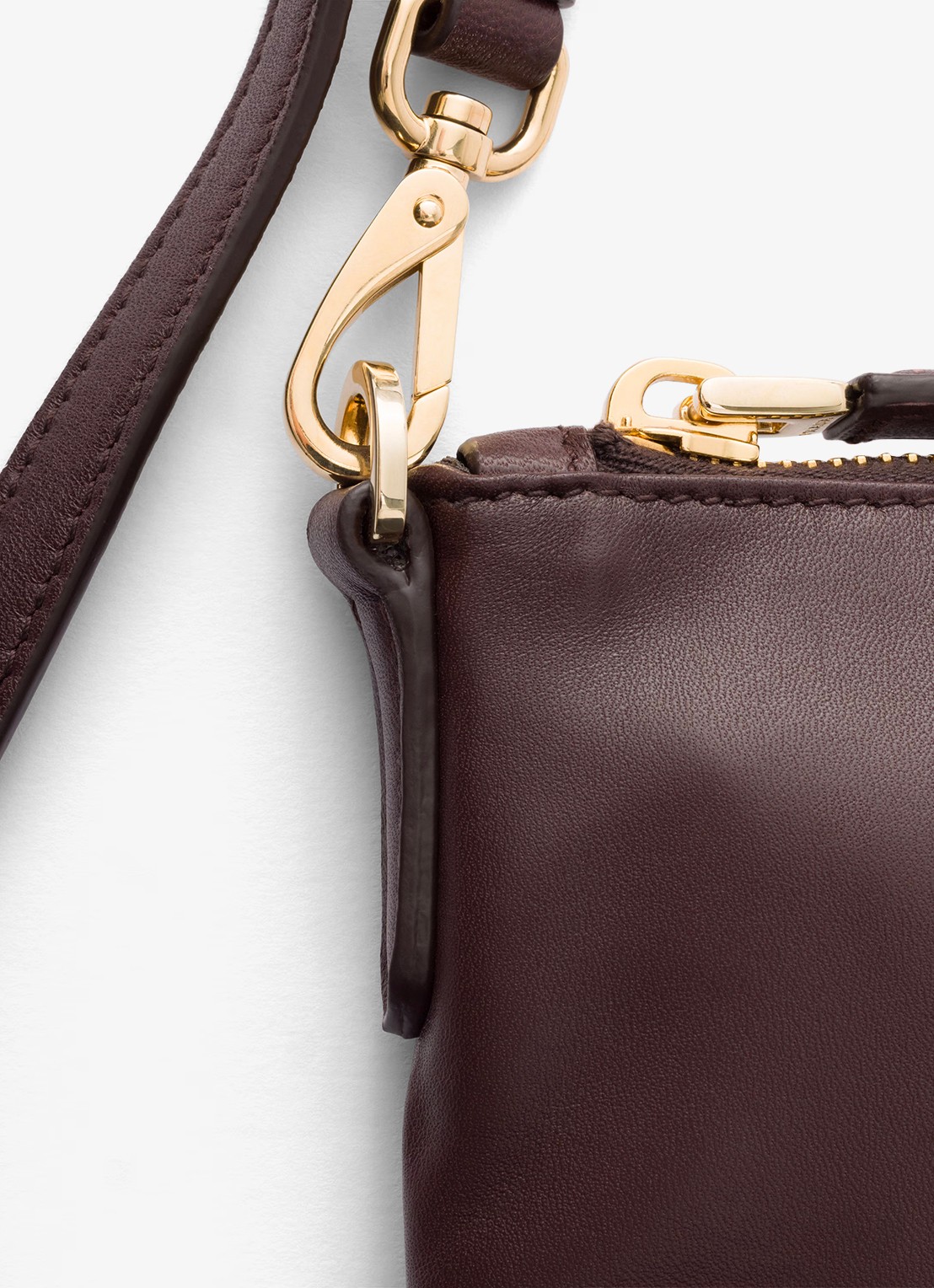 Prada Schoudertas van lamsleer - detail 4 donkerbruin
