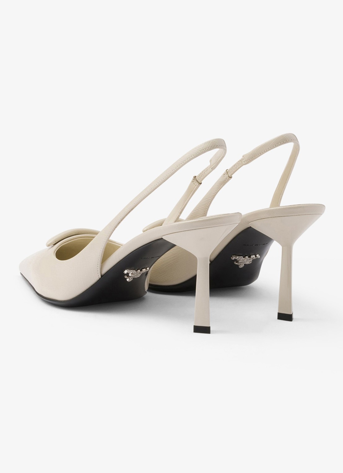 Prada Slingback van lakleer met logo - achterkant 3 gebroken wit