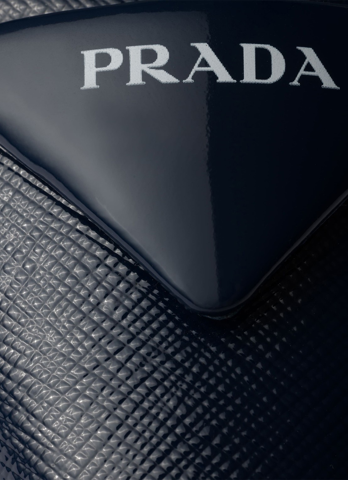 Prada Slingback van lakleer met logo - detail 5 donkerblauw