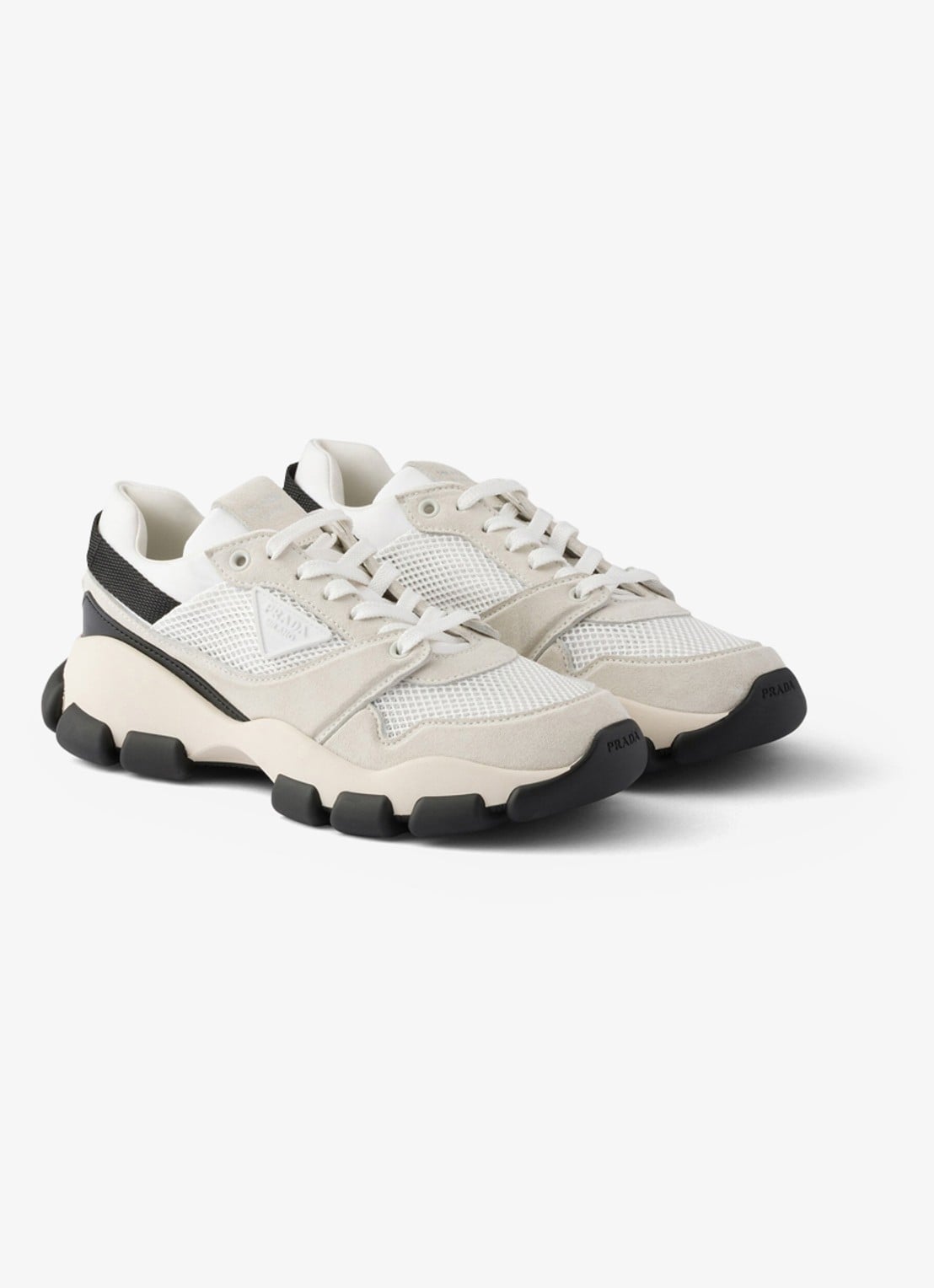 Prada Sneaker met suède details - voorkant 2 gebroken wit