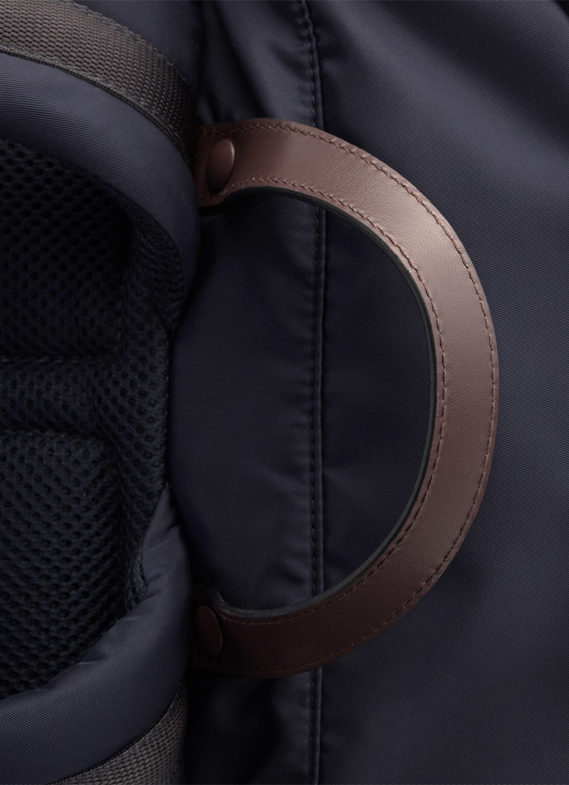 Prada Speedrock Re-Nylon rugzak met leren details - detail 6 donkerblauw