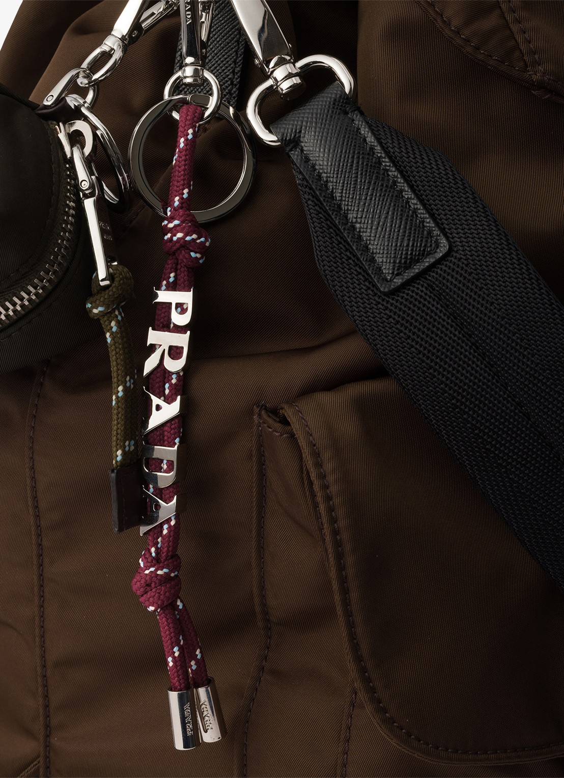 Prada Speedrock sleutelhanger met logo - detail bordeauxrood