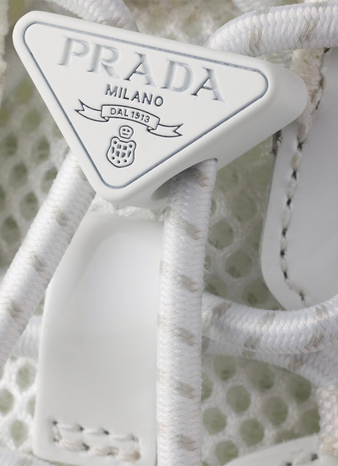 Prada Speedrock sneaker met lakleren en mesh details - detail 7 wit