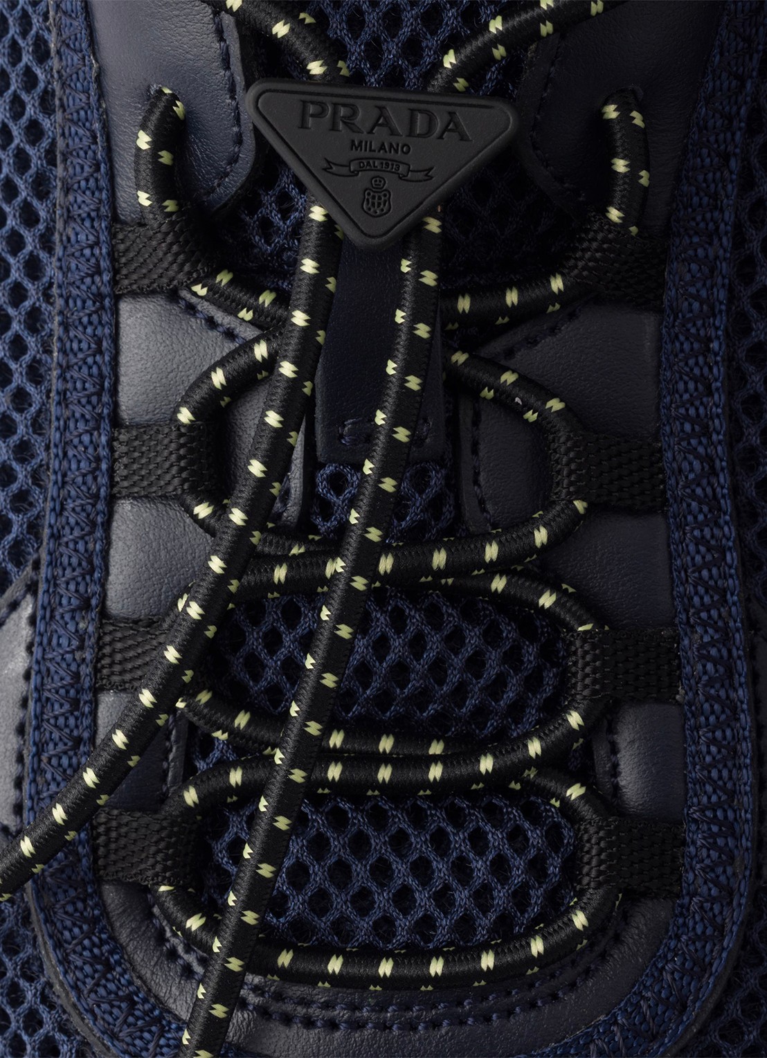 Prada Speedrock sneaker van leer met mesh details - detail 5 donkerblauw
