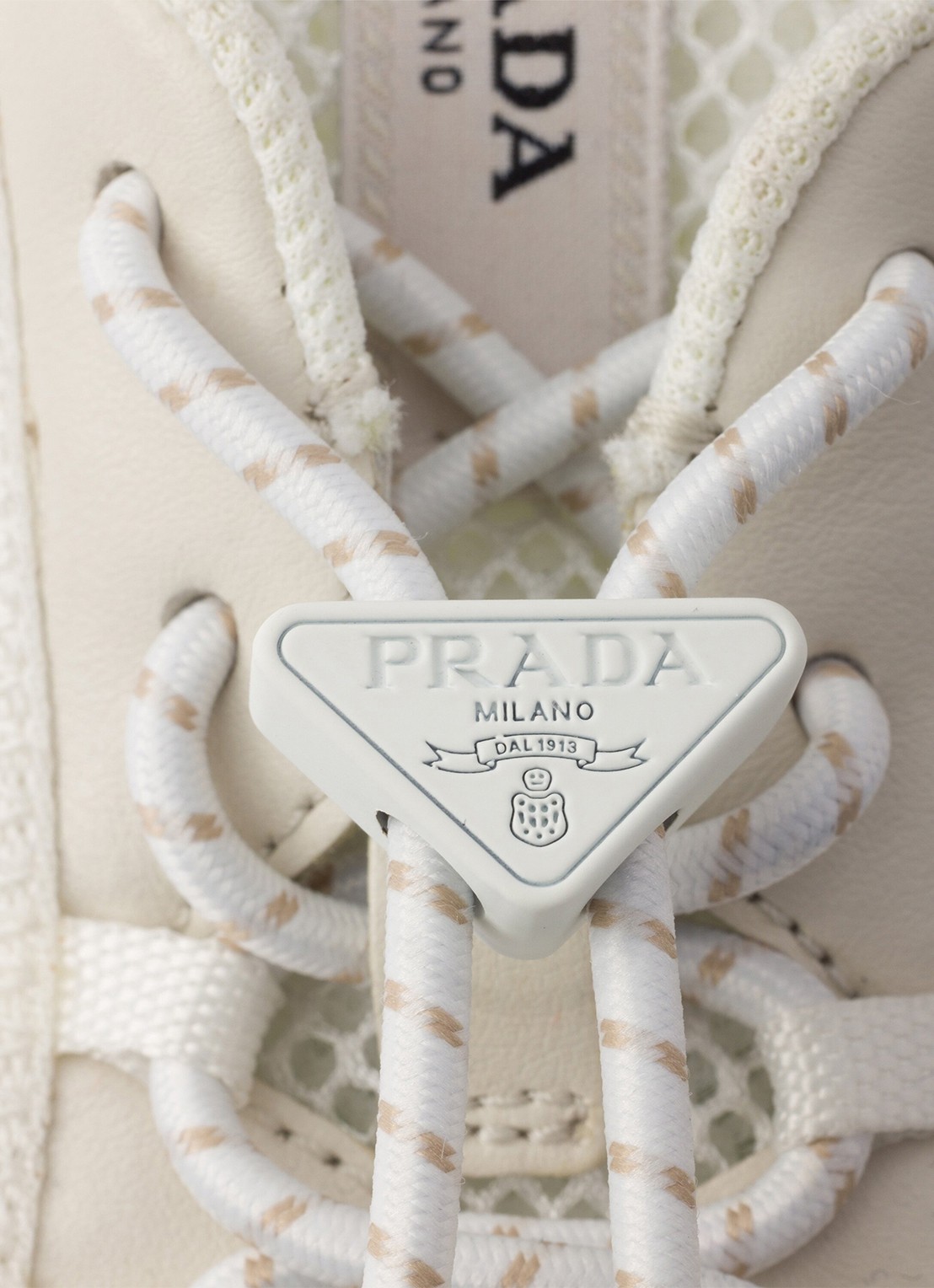 Prada Speedrock sneaker van leer met mesh details - detail 6 beige