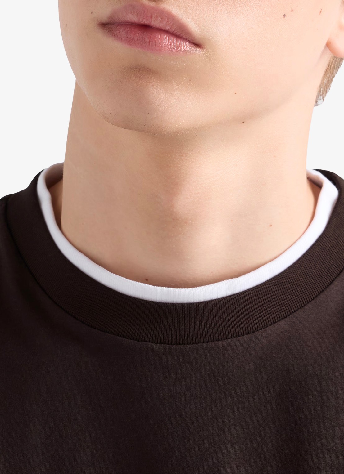 Prada T-shirt met contrast - detail 5 donkerbruin