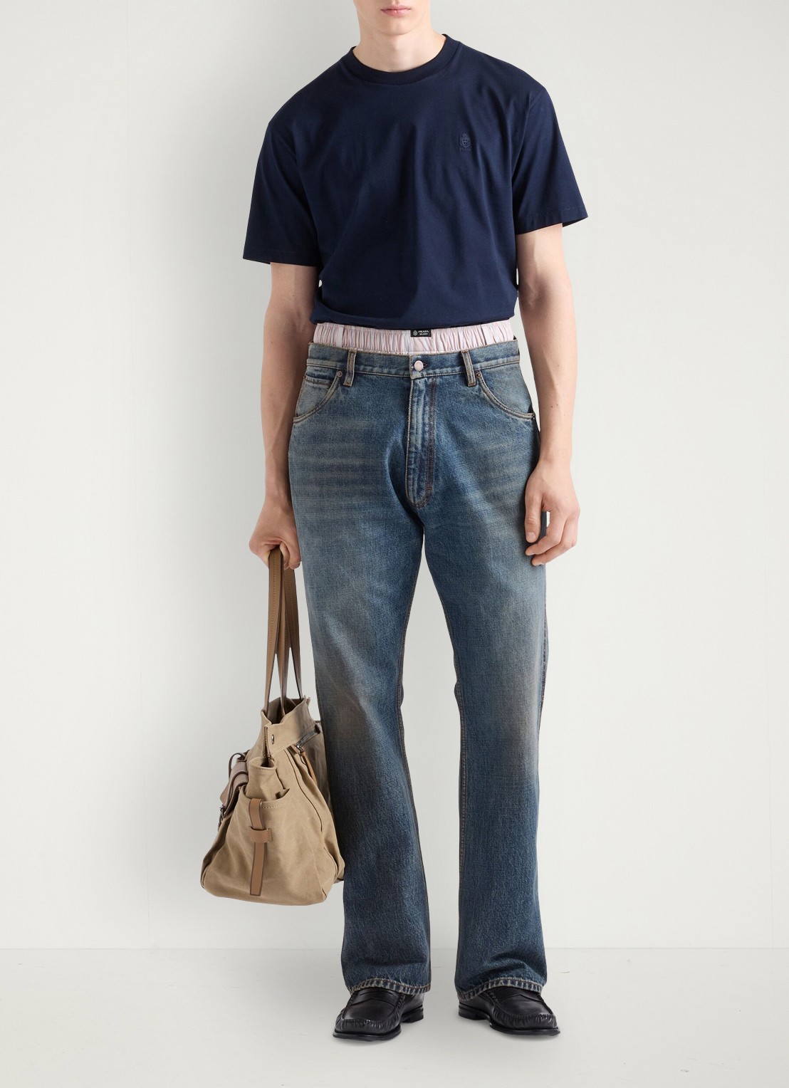 Prada T-shirt met logoborduring - detail blauw