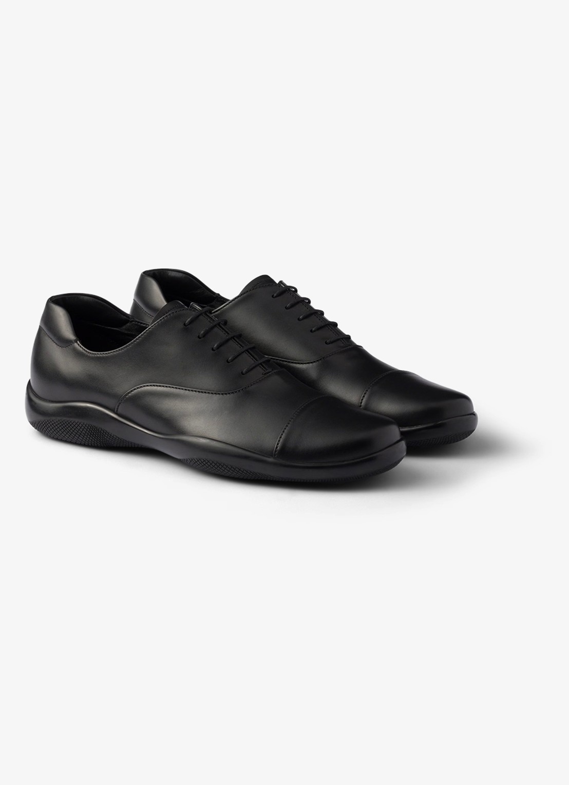 Prada Toblach veterschoen van leer - detail 2 zwart
