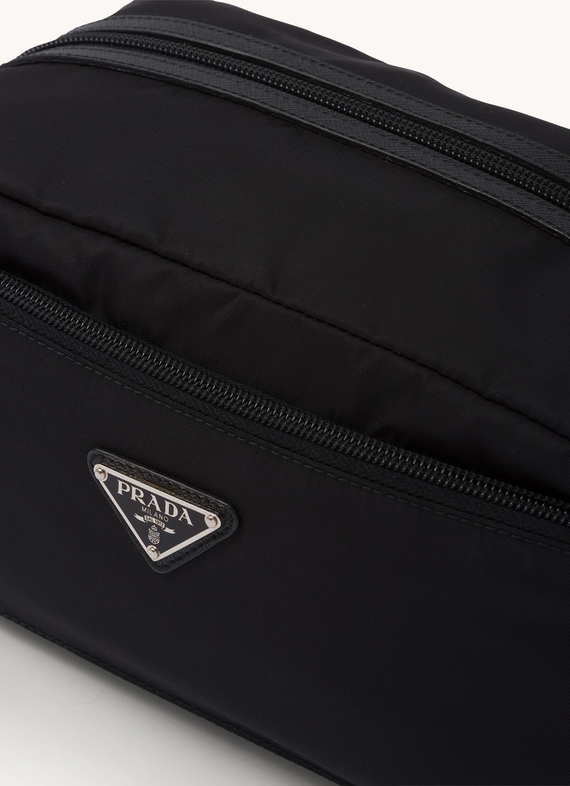 Prada Toilettas met leren details - detail 2 zwart