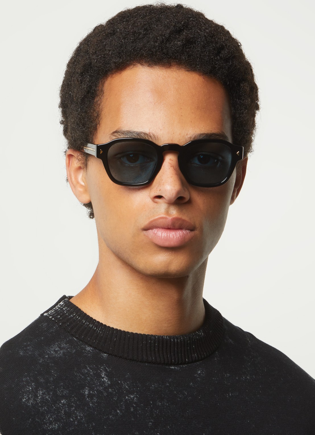 Prada Wayfarer zonnebril gepolariseerd PRA16S - voorkant 5 zwart