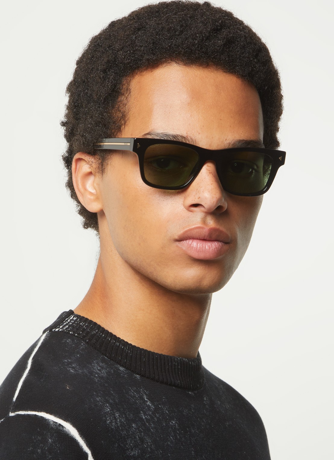 Prada Wayfarer zonnebril gepolariseerd PRA17S - voorkant 5 zwart