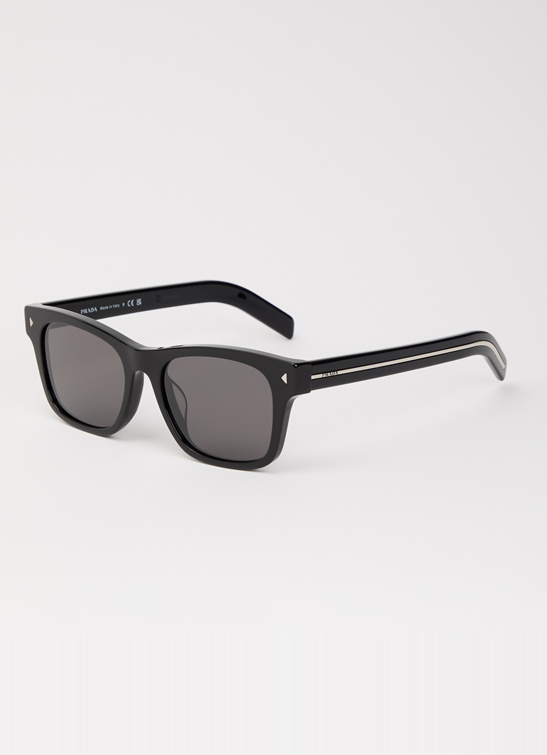 Prada Wayfarer zonnebril PR A17SF - voorkant zwart