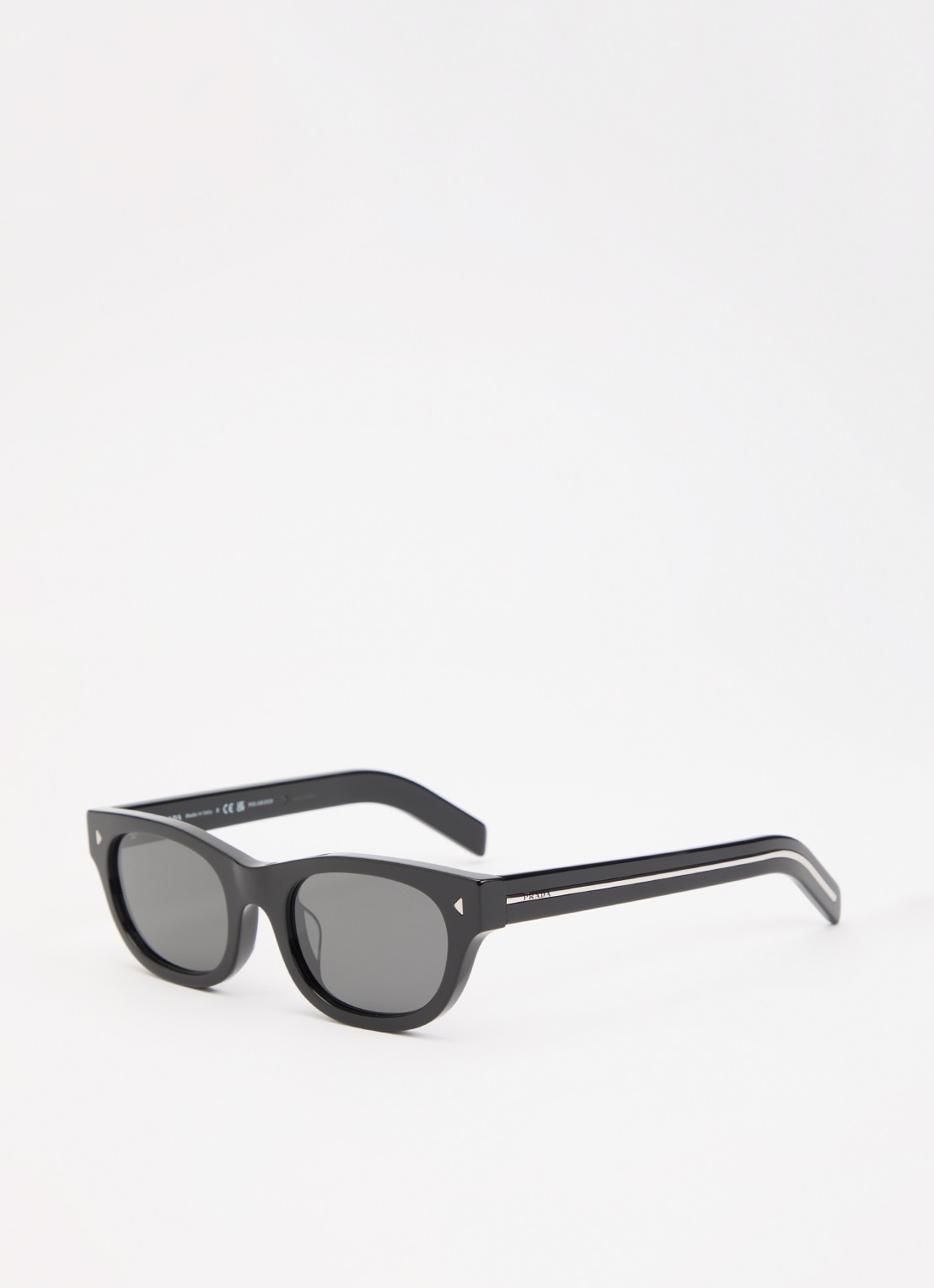 Prada Wayfarer zonnebril PR C09SF - voorkant zwart