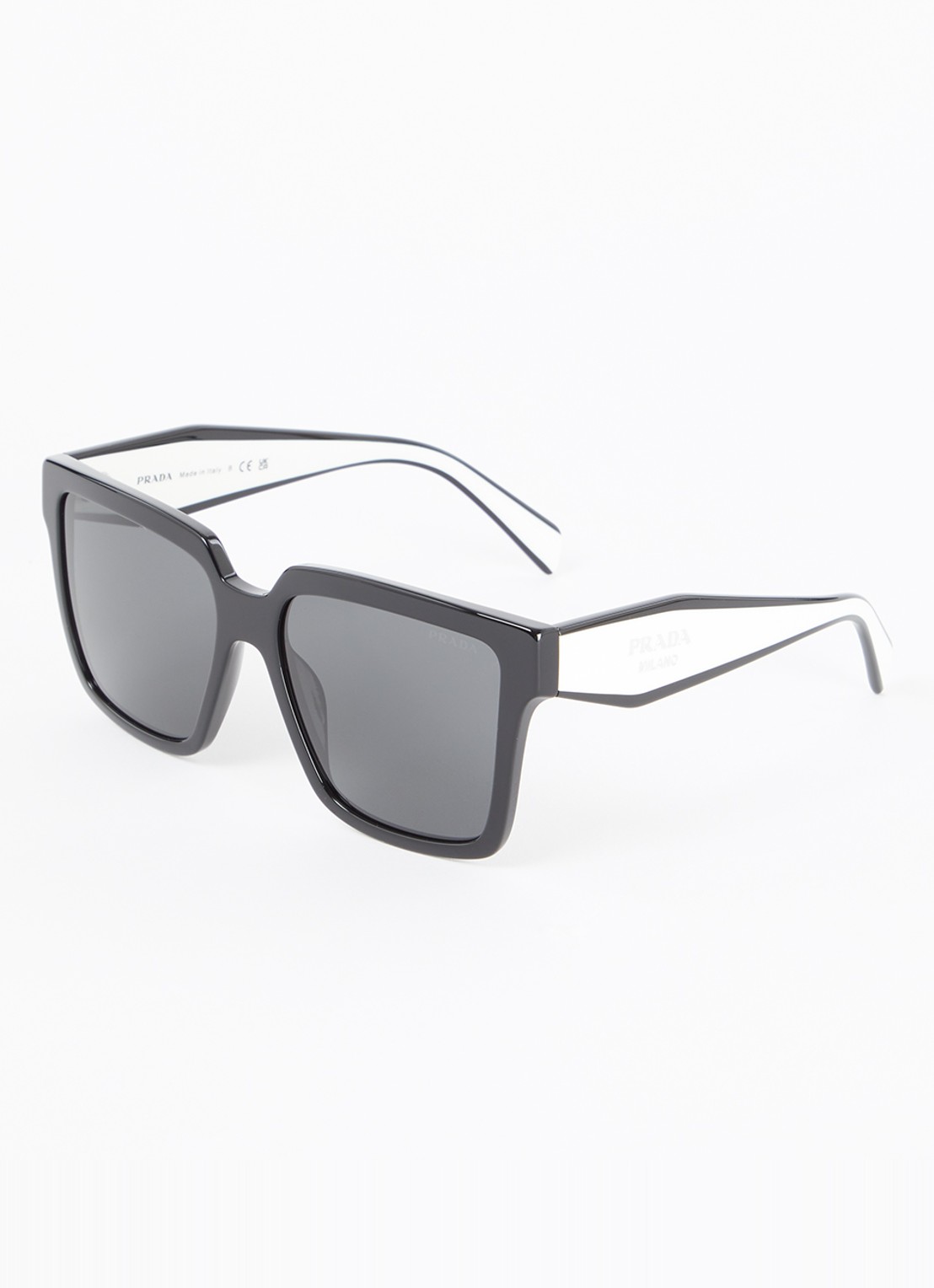 Prada Wayfarer zonnebril PR24Z - voorkant zwart