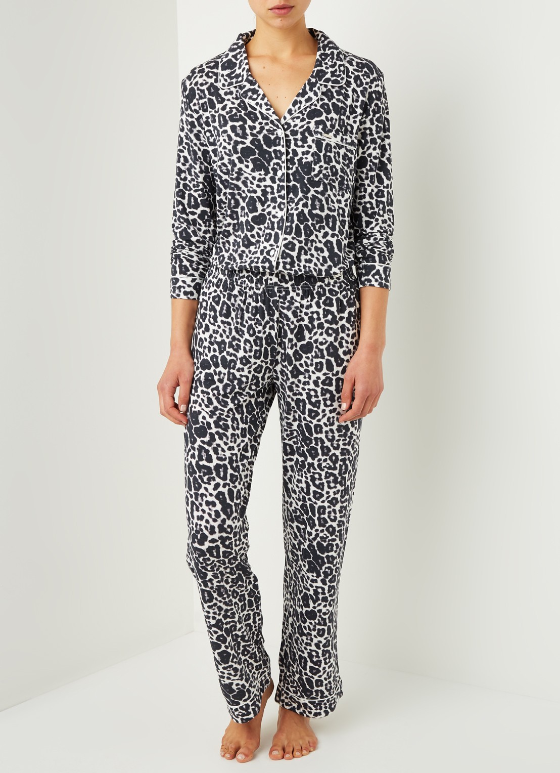 Pretty You Bamboo pyjamaset met contrasterende bies - detail 4 donkergrijs