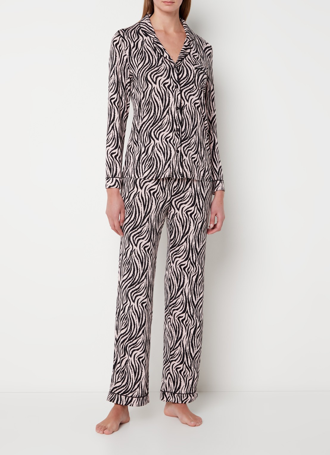 Pretty You Bamboo pyjamaset met contrasterende bies - detail 4 roze