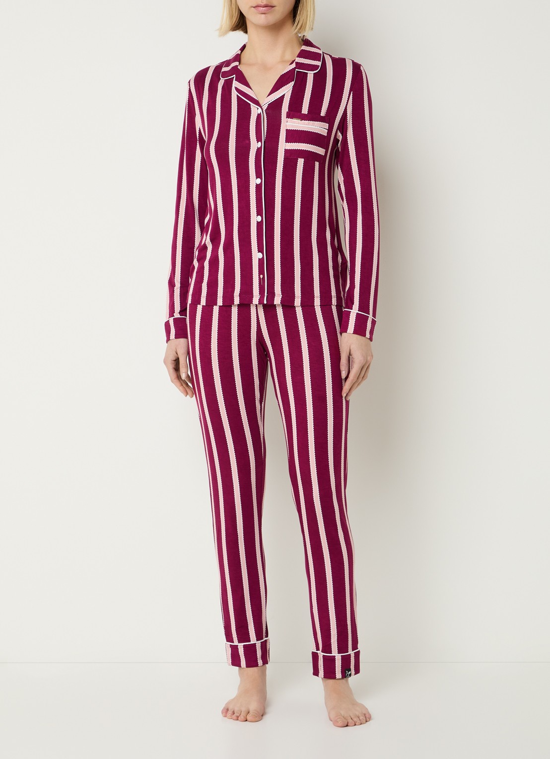 Pretty You Bamboo pyjamaset met contrasterende bies - detail 3 bordeauxrood