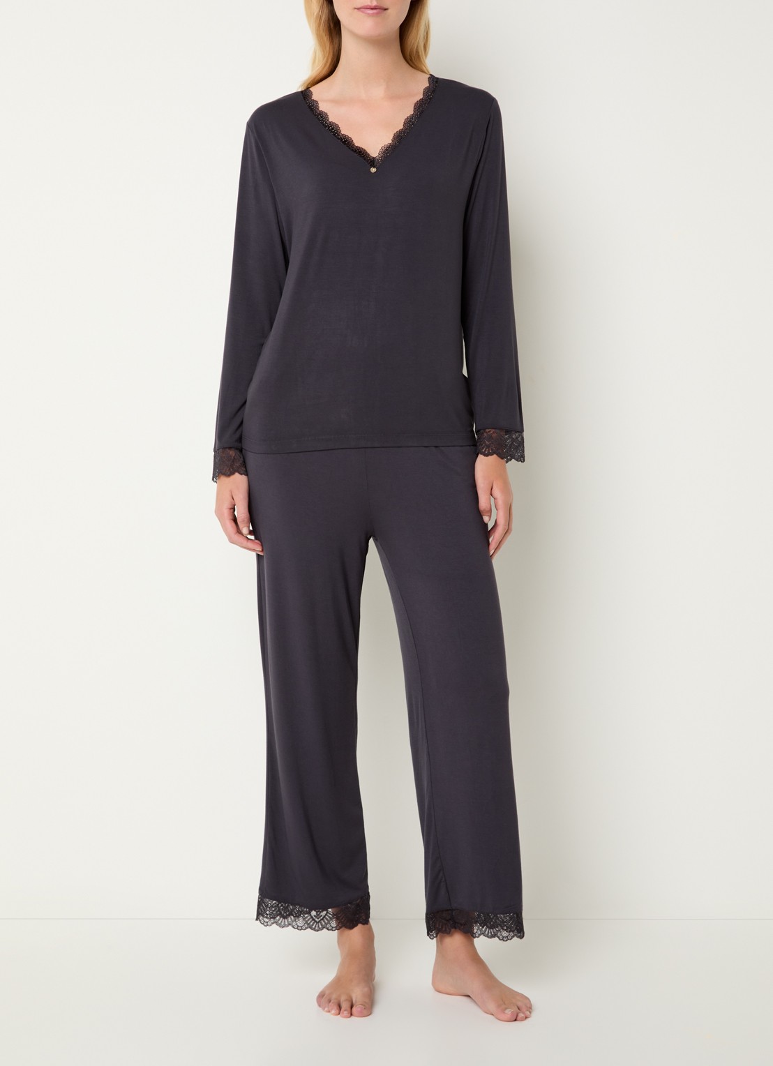Pretty You Bamboo pyjamaset met details van kant - detail 4 antraciet