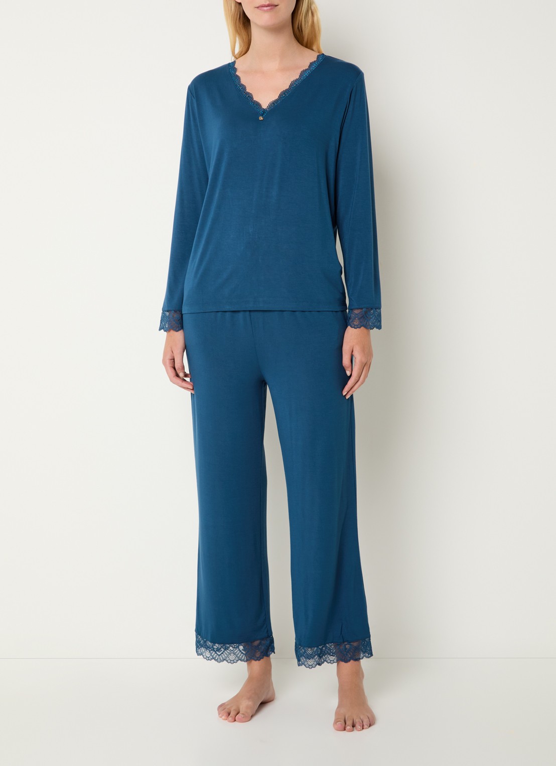 Pretty You Bamboo pyjamaset met details van kant - detail petrol