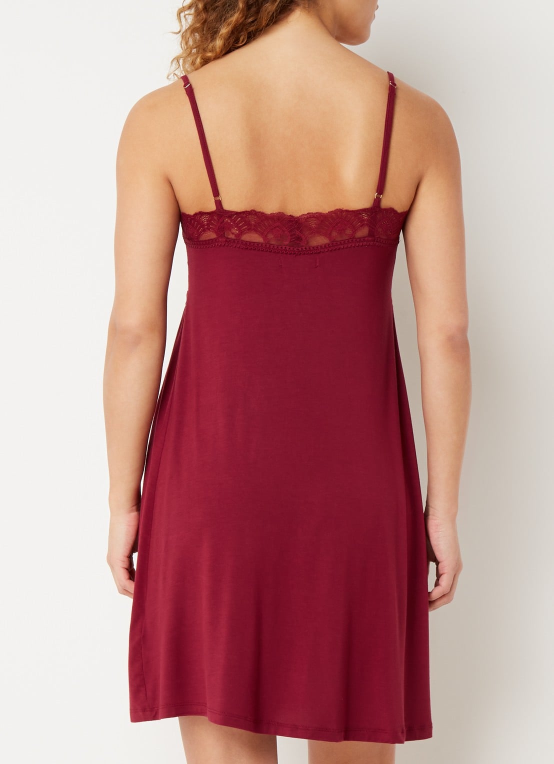 Pretty You Slipdress van bamboe met kant - achterkant bordeauxrood