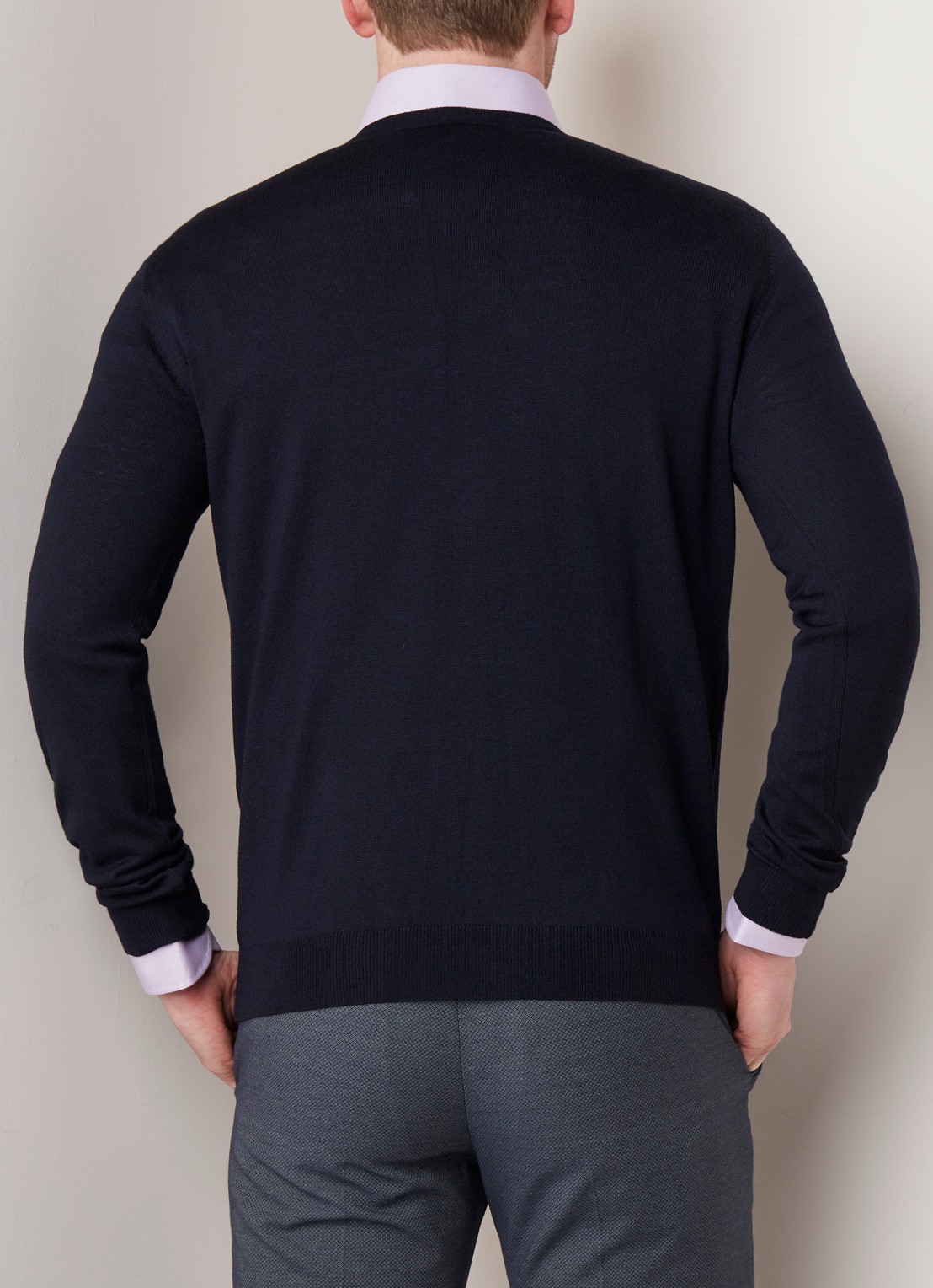 Profuomo Fijngebreide pullover van wol met ronde hals - achterkant blauw