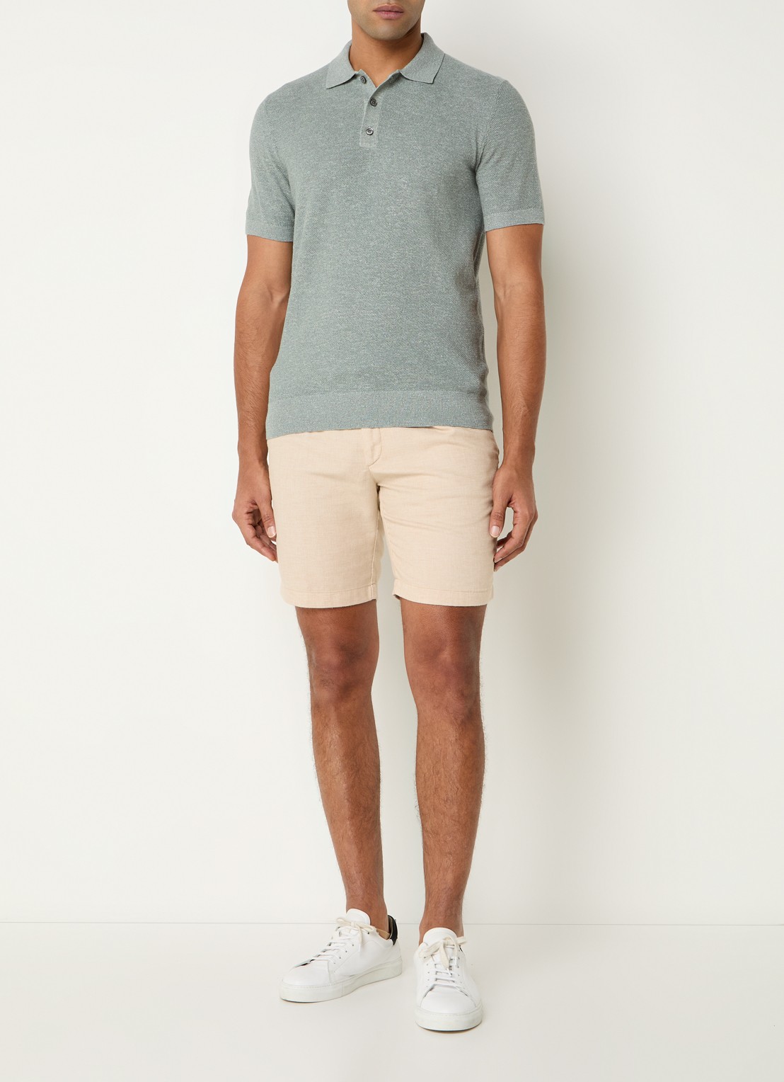 Profuomo Fijngebreide slim fit polo in linnenblend  - voorkant 4 olijfgroen