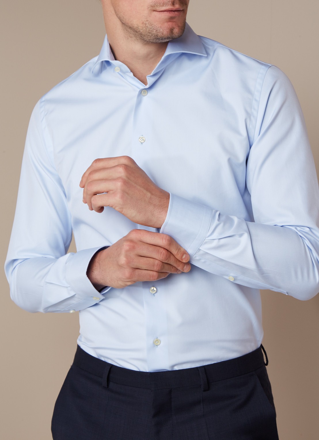 Profuomo Lichtblauw slim fit overhemd met wide spread-kraag - detail 2 lichtblauw