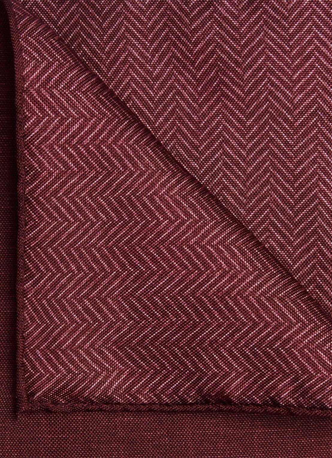 Profuomo Pochet van zijde - detail 2 bordeauxrood
