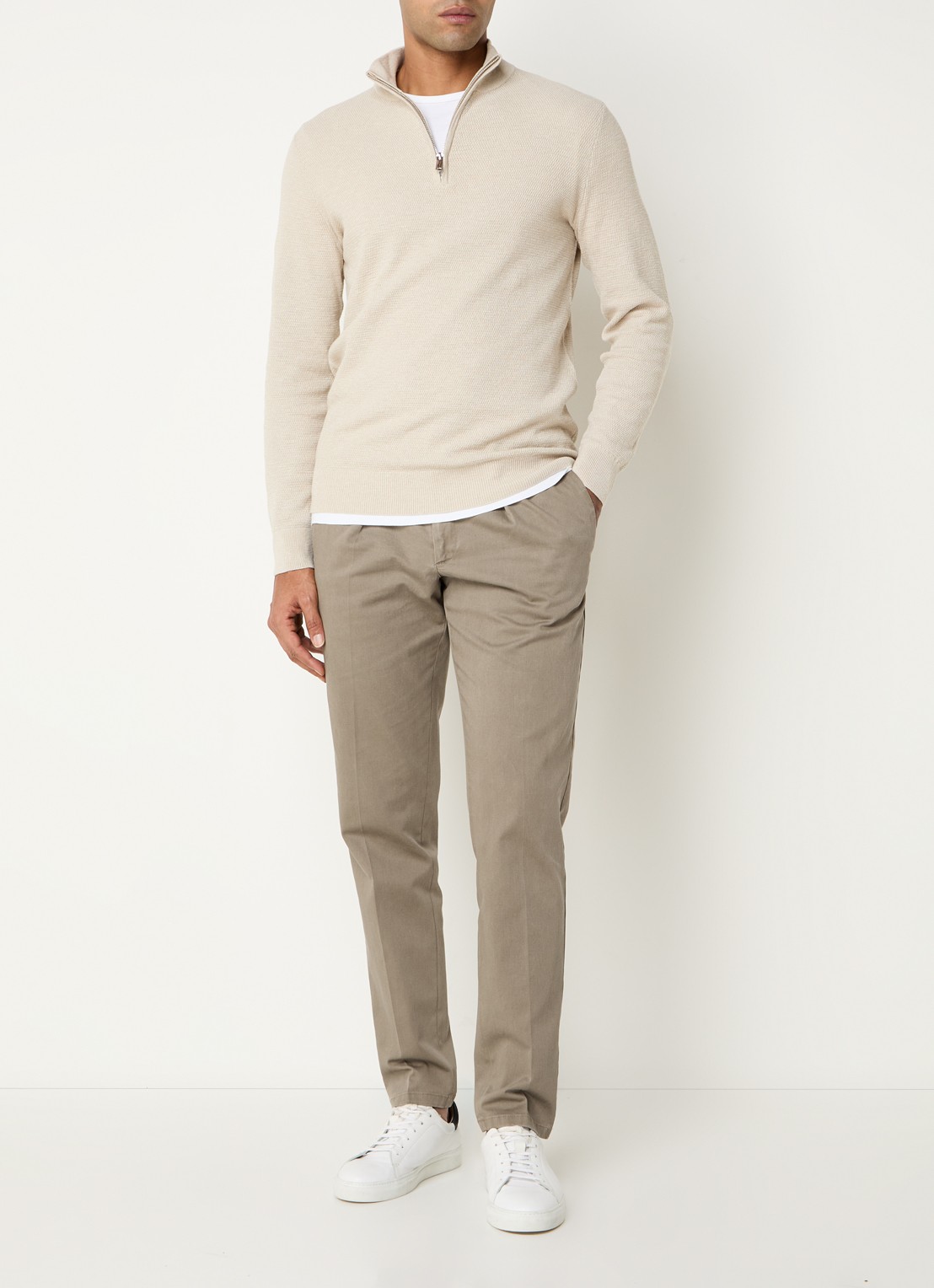 Profuomo Slim fit chino met steekzakken - voorkant 3 donkerbeige