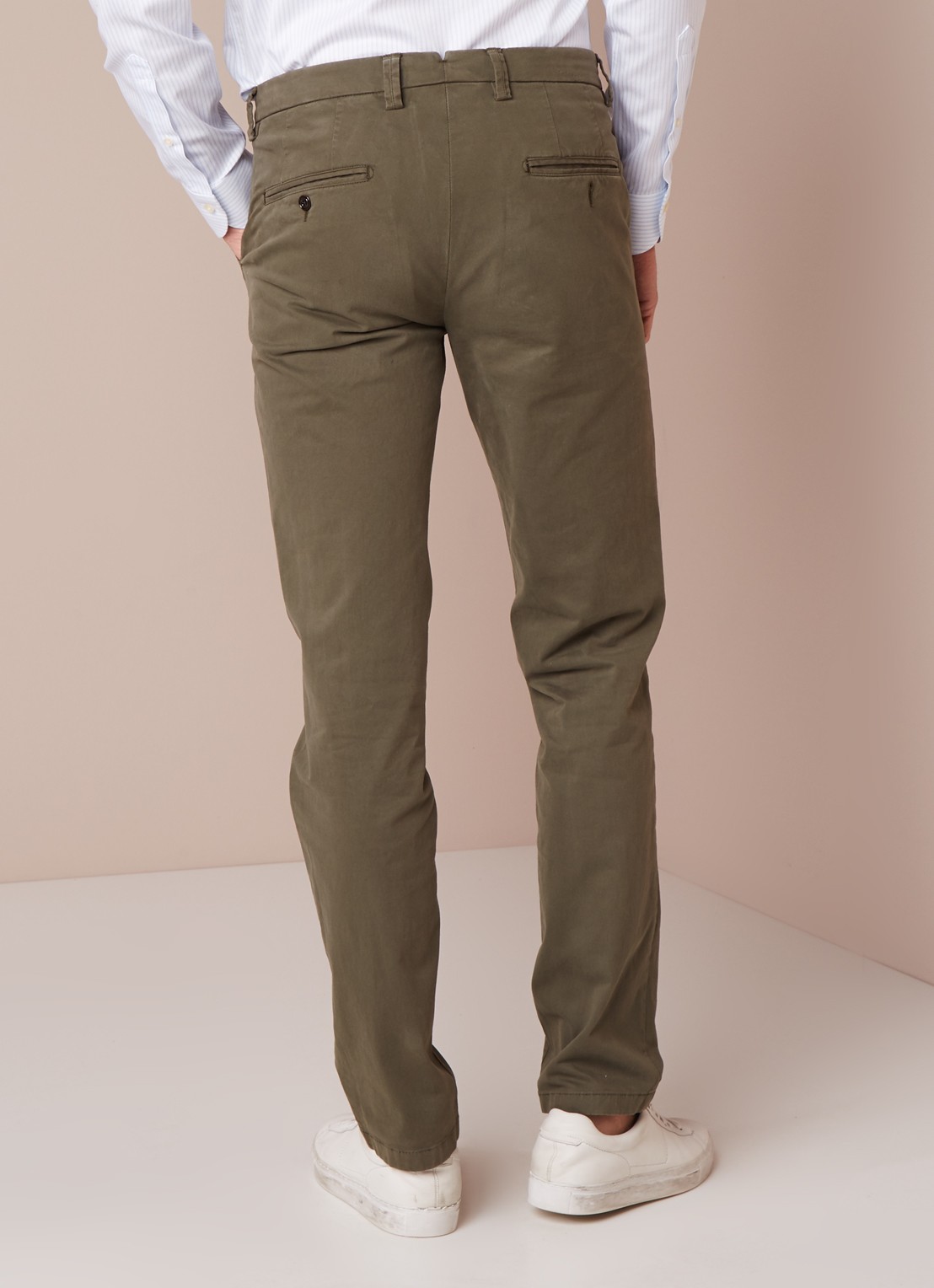 Profuomo Slim fit chino van katoen met garment dye - achterkant legergroen