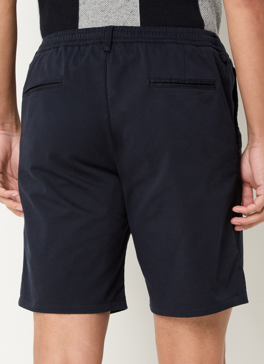 Profuomo Straight fit korte broek met trekkoord en steekzakken - achterkant donkerblauw