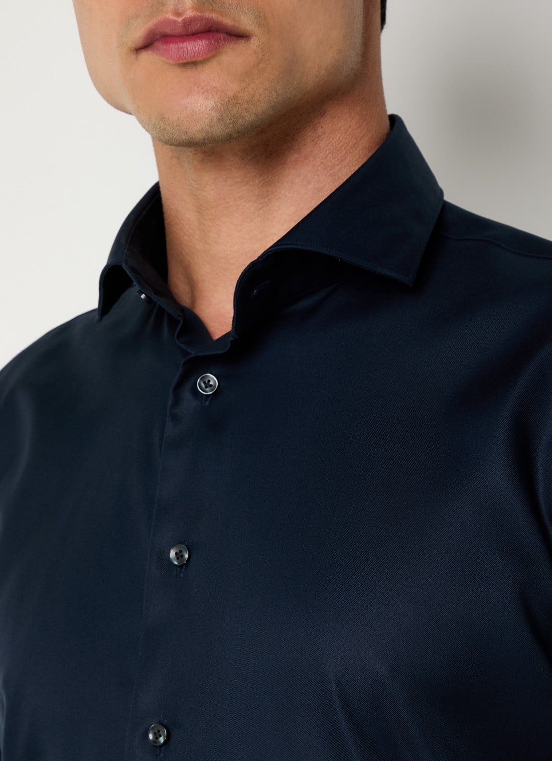 Profuomo Strijkvrij slim fit overhemd - detail 3 donkerblauw