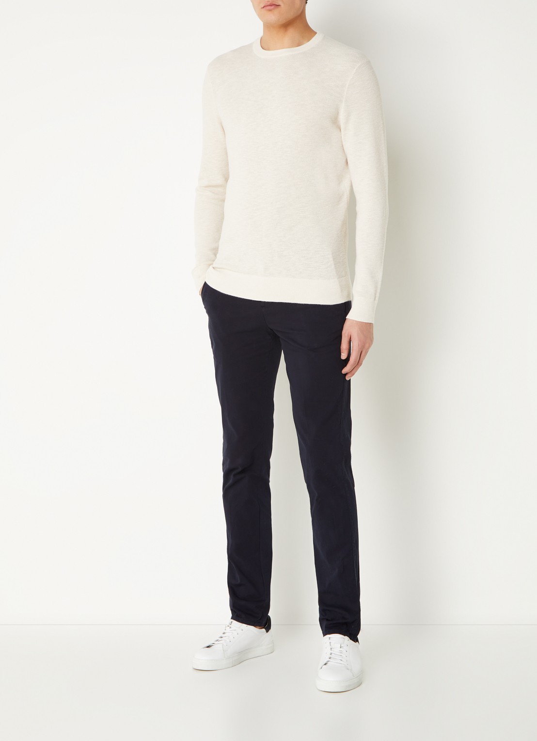 Profuomo Tapered fit chino met steekzakken - voorkant 3 donkerblauw