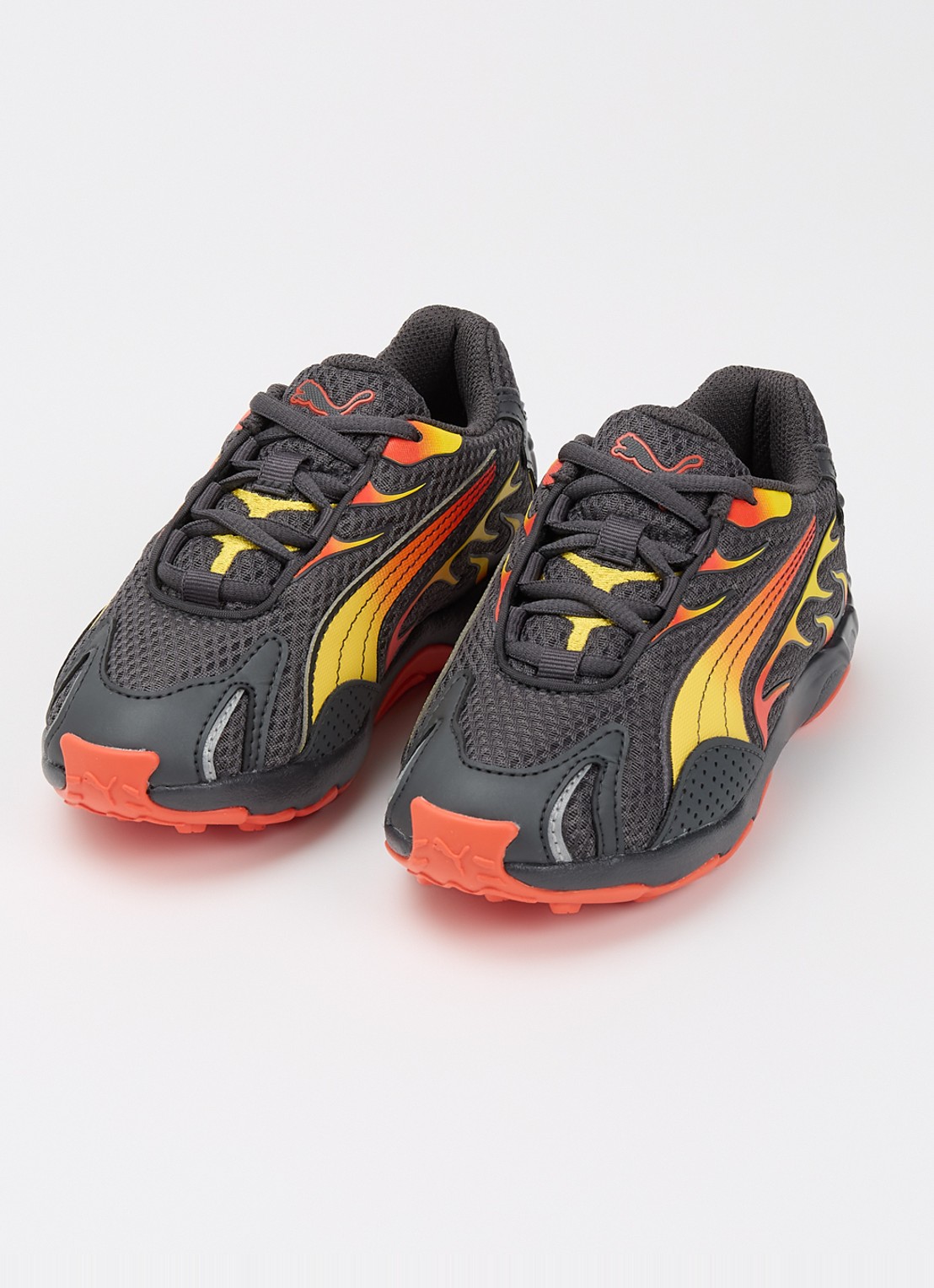 Puma Inhale sneaker van mesh  - voorkant 4 donkergrijs