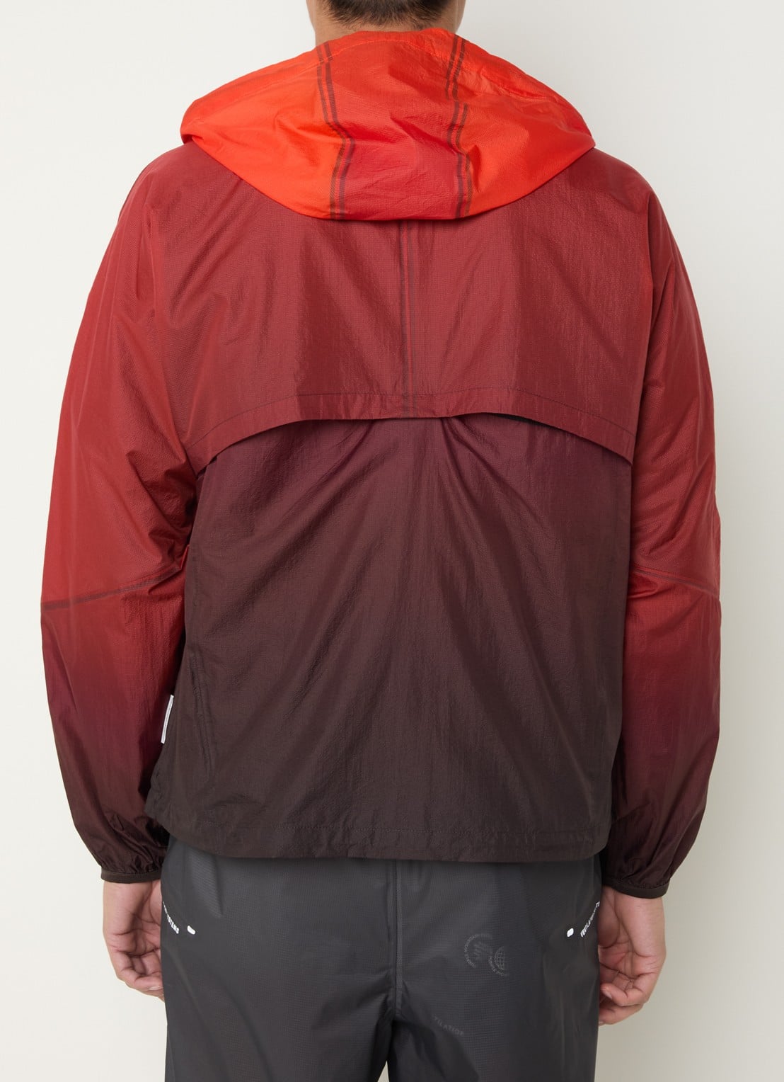 Purple Mountain Breeze jack met capuchon en dip-dye dessin - achterkant rood