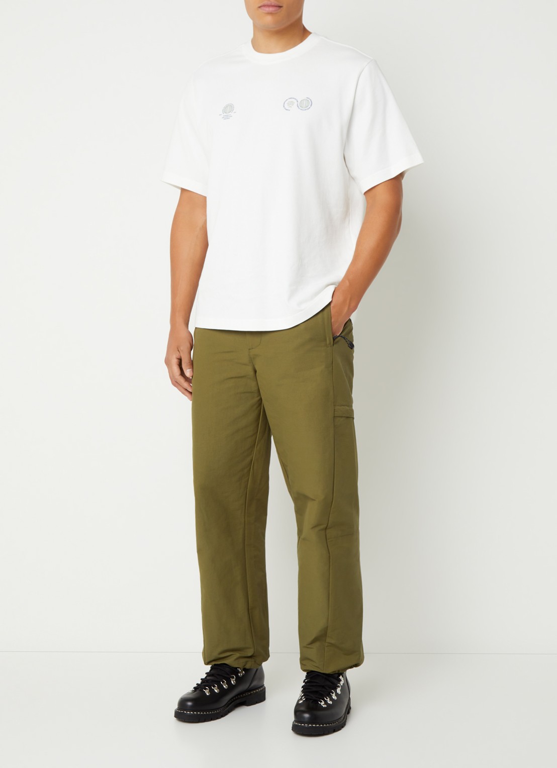 Purple Mountain Observatory Mogul tapered fit broek met ritszakken - voorkant 4 olijfgroen