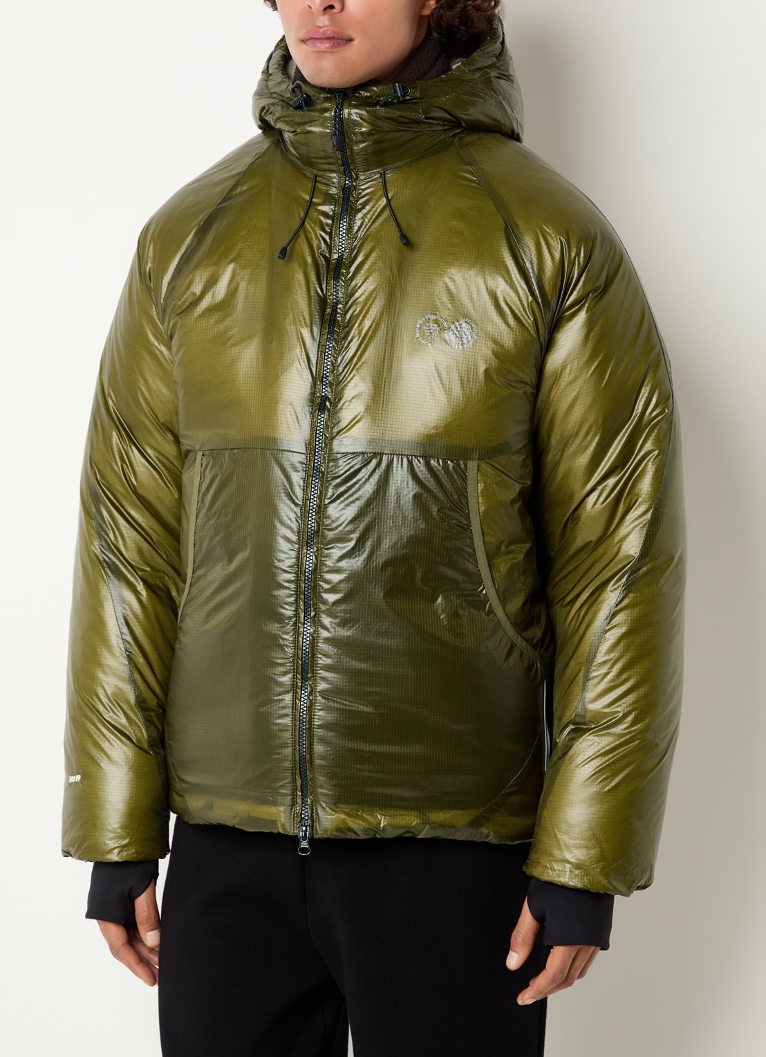 Purple Mountain Observatory Shield puffer jack met donsvulling en glanzende finish - detail olijfgroen