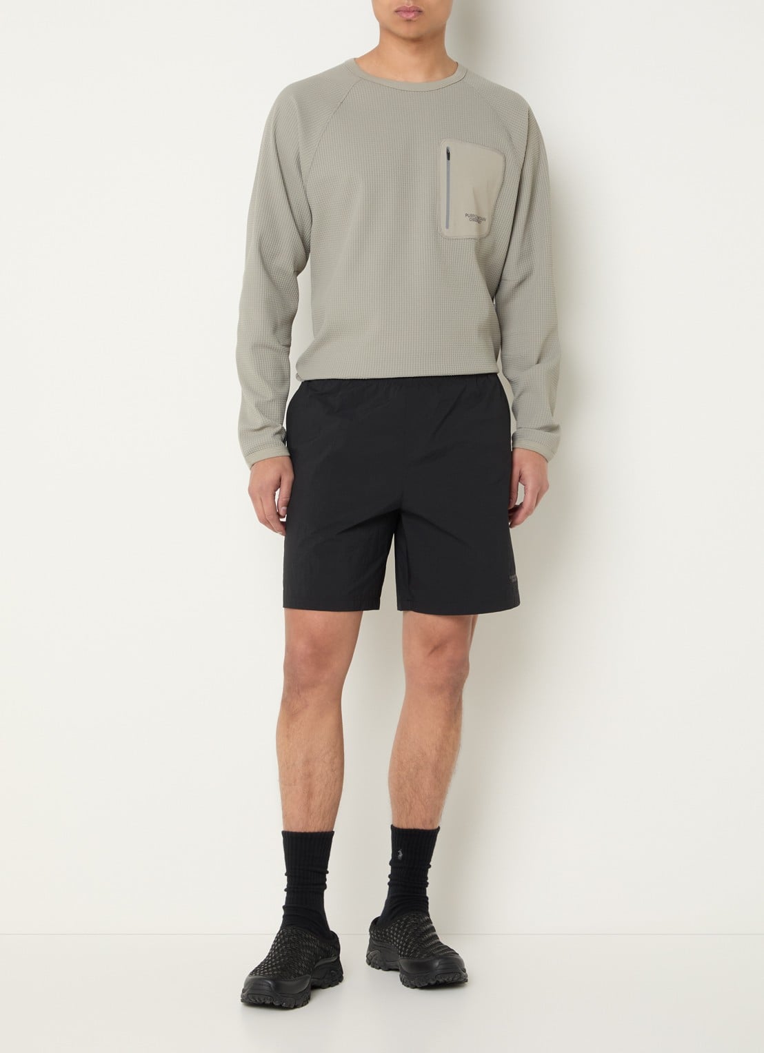 Purple Mountain Observatory Straight fit korte broek met steekzakken - voorkant 3 zwart