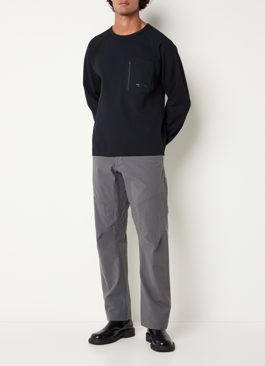 Purple Mountain Observatory Waffle longsleeve met structuur en ritszak - voorkant 2 zwart