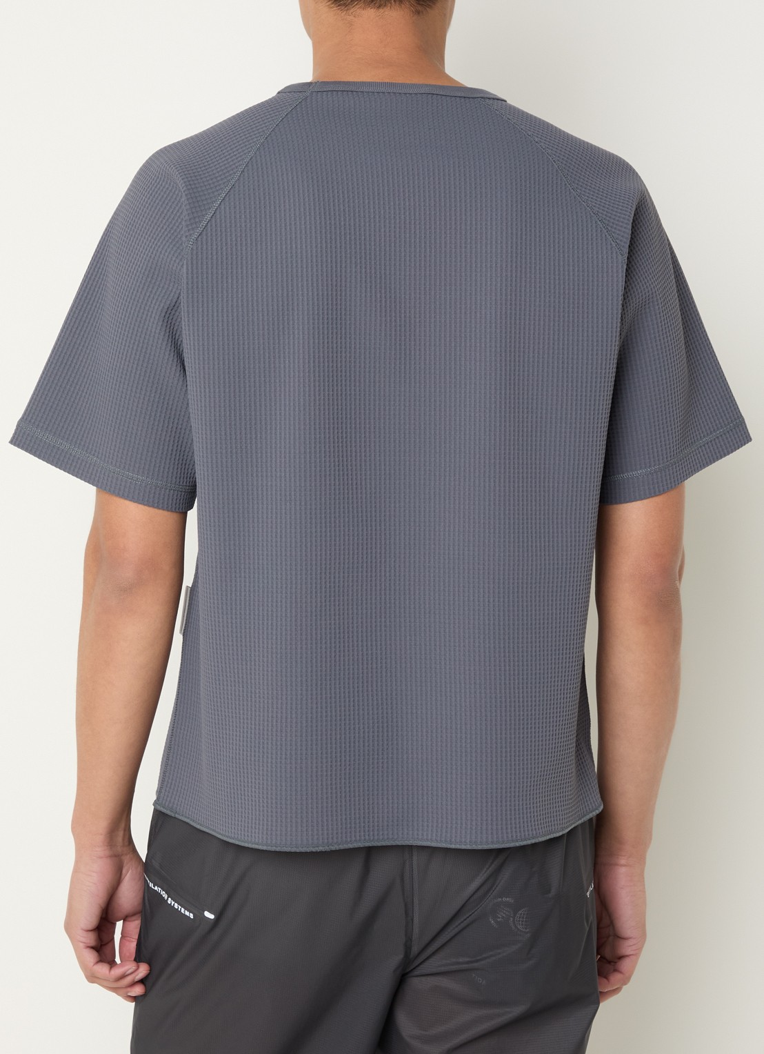 Purple Mountain T-shirt met logo en structuur - achterkant antraciet