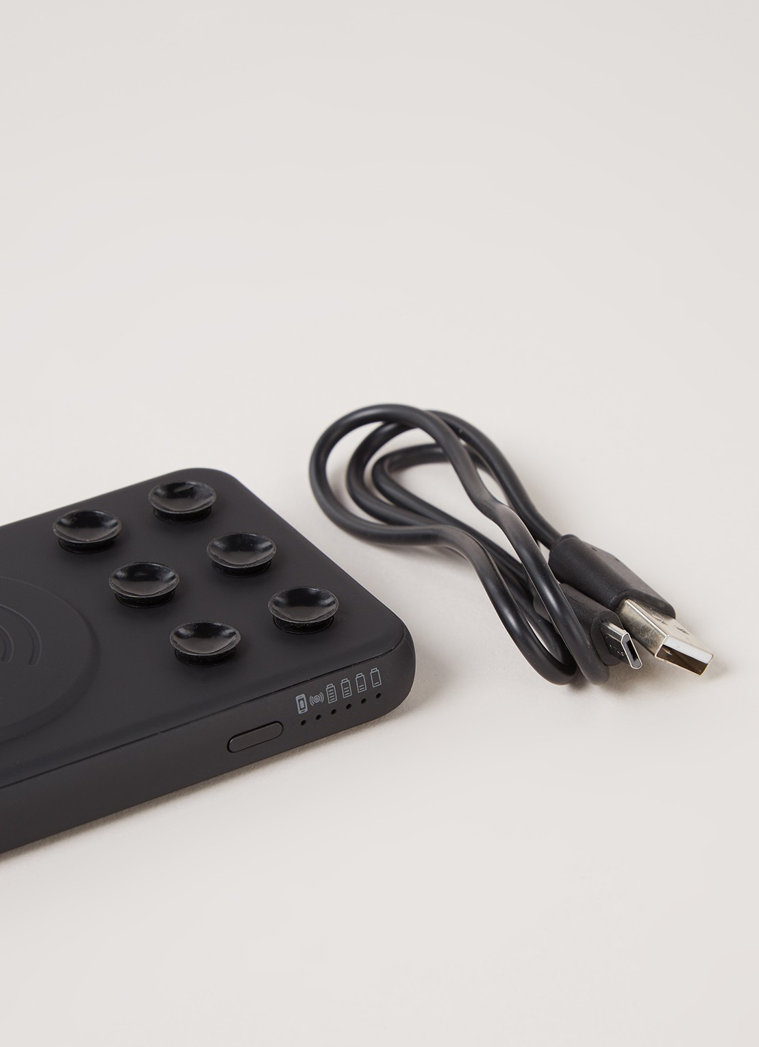 Qdos Airbank QI draadloze powerbank - detail 3 zwart