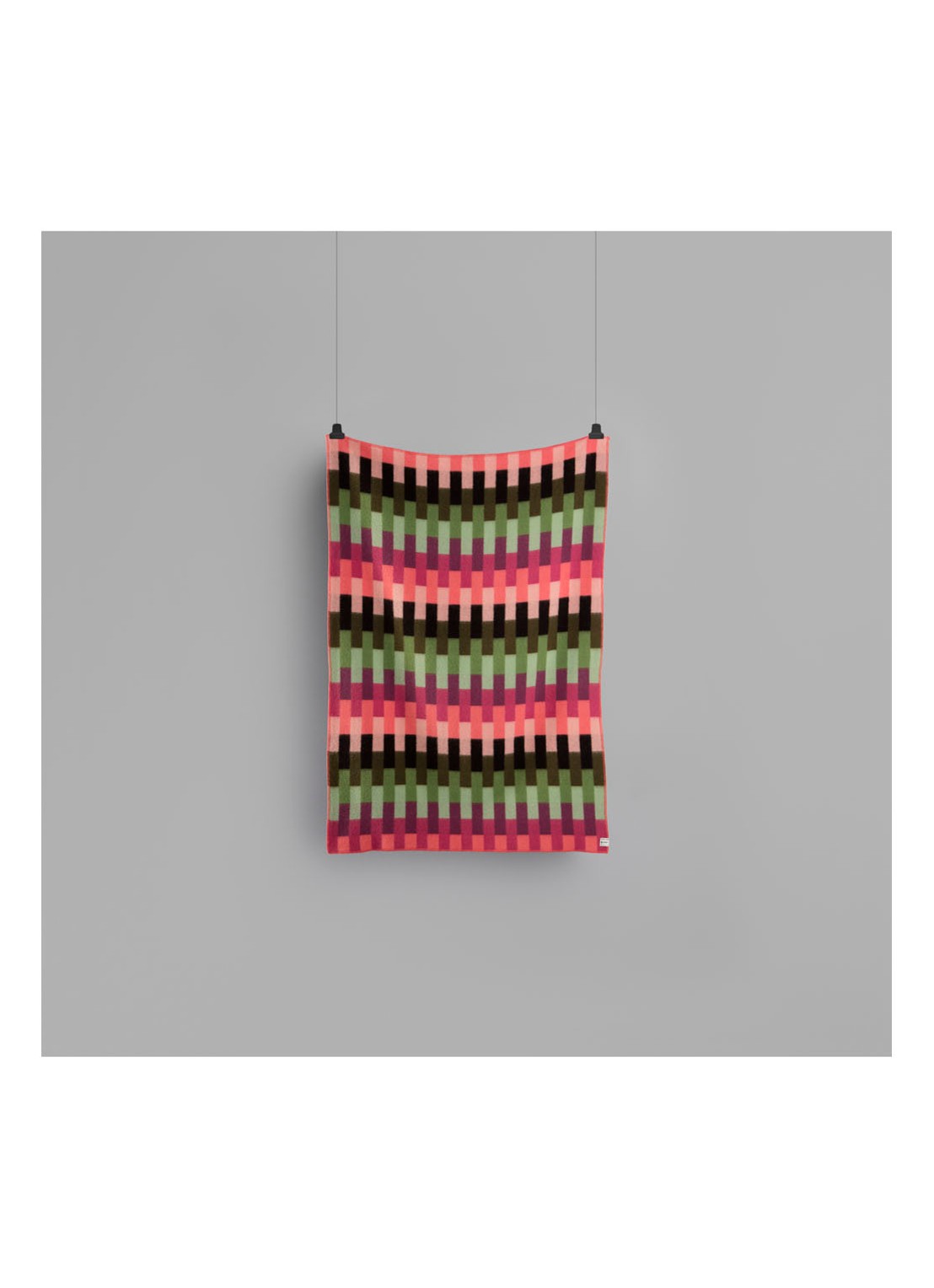 Røros Tweed Asmund Bold plaid 135 x 200 cm - detail 3 roze