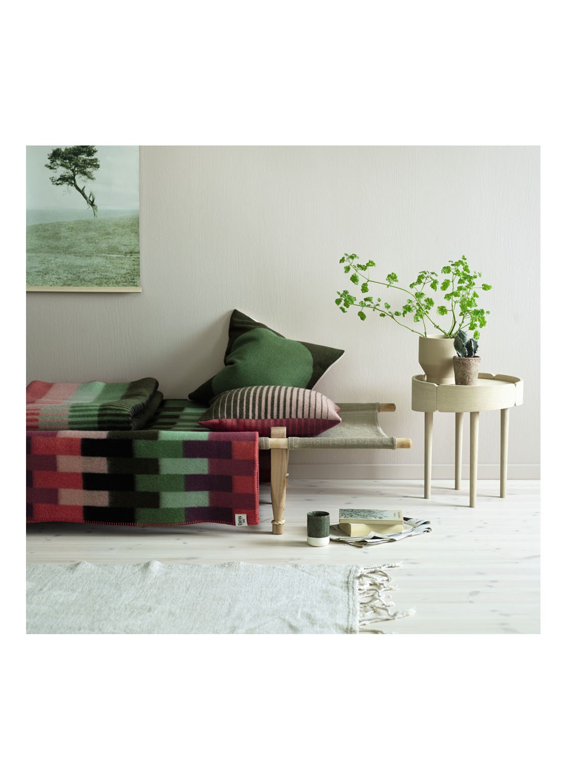 Røros Tweed Asmund Bold plaid 135 x 200 cm - voorkant 5 roze