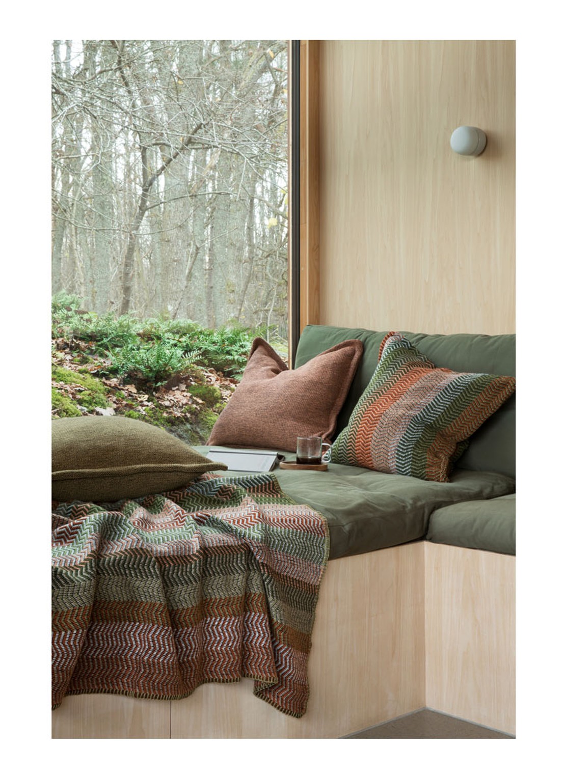 Røros Tweed Fri plaid van lamswol 150 x 200 cm - voorkant 2 mosgroen