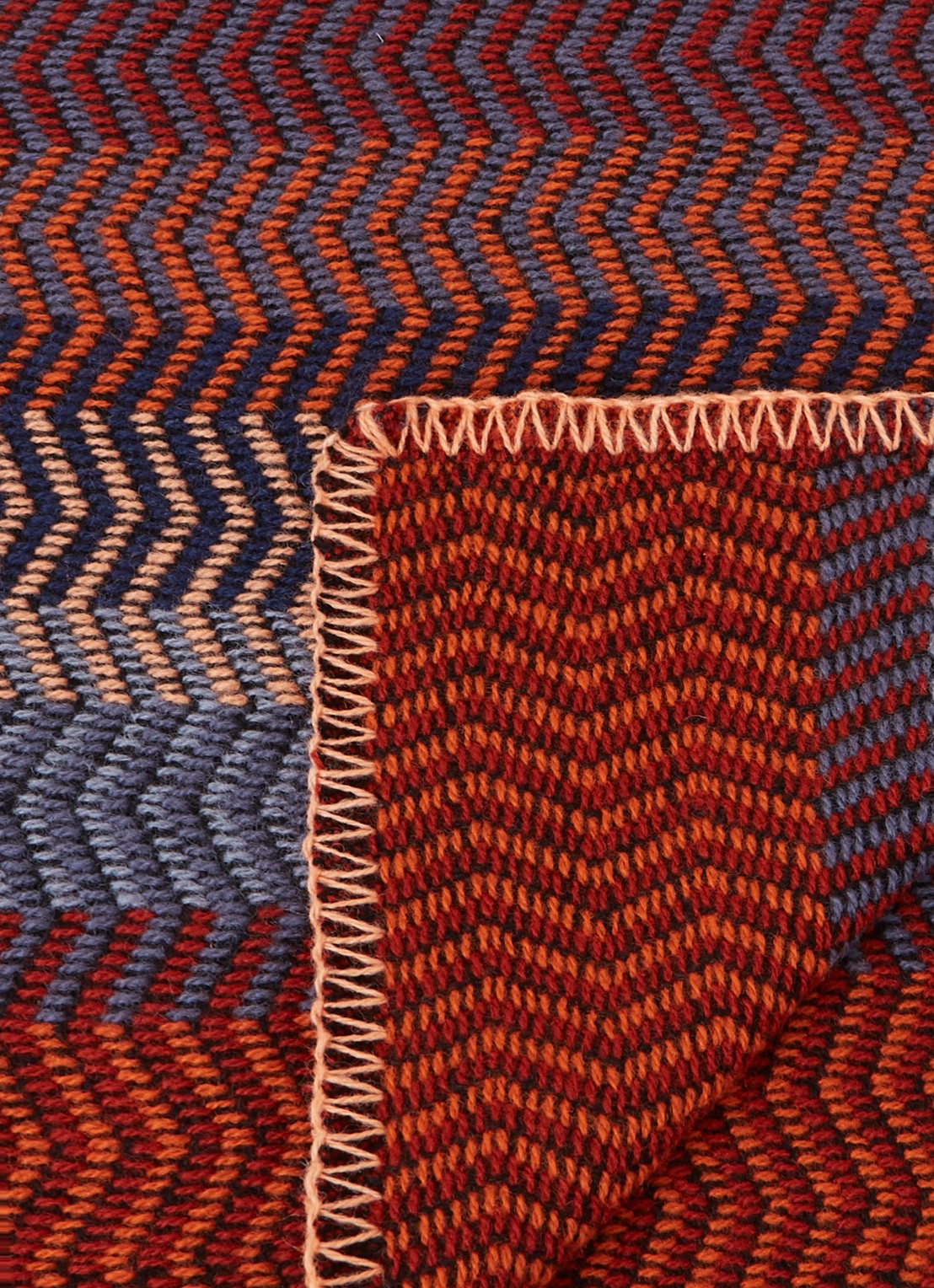 Røros Tweed Fri plaid van lamswol 150 x 200 cm - detail donkerrood
