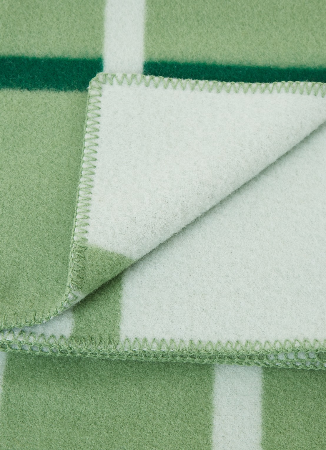 Røros Tweed Knut plaid van lamswol 135 x 200 cm - detail groen