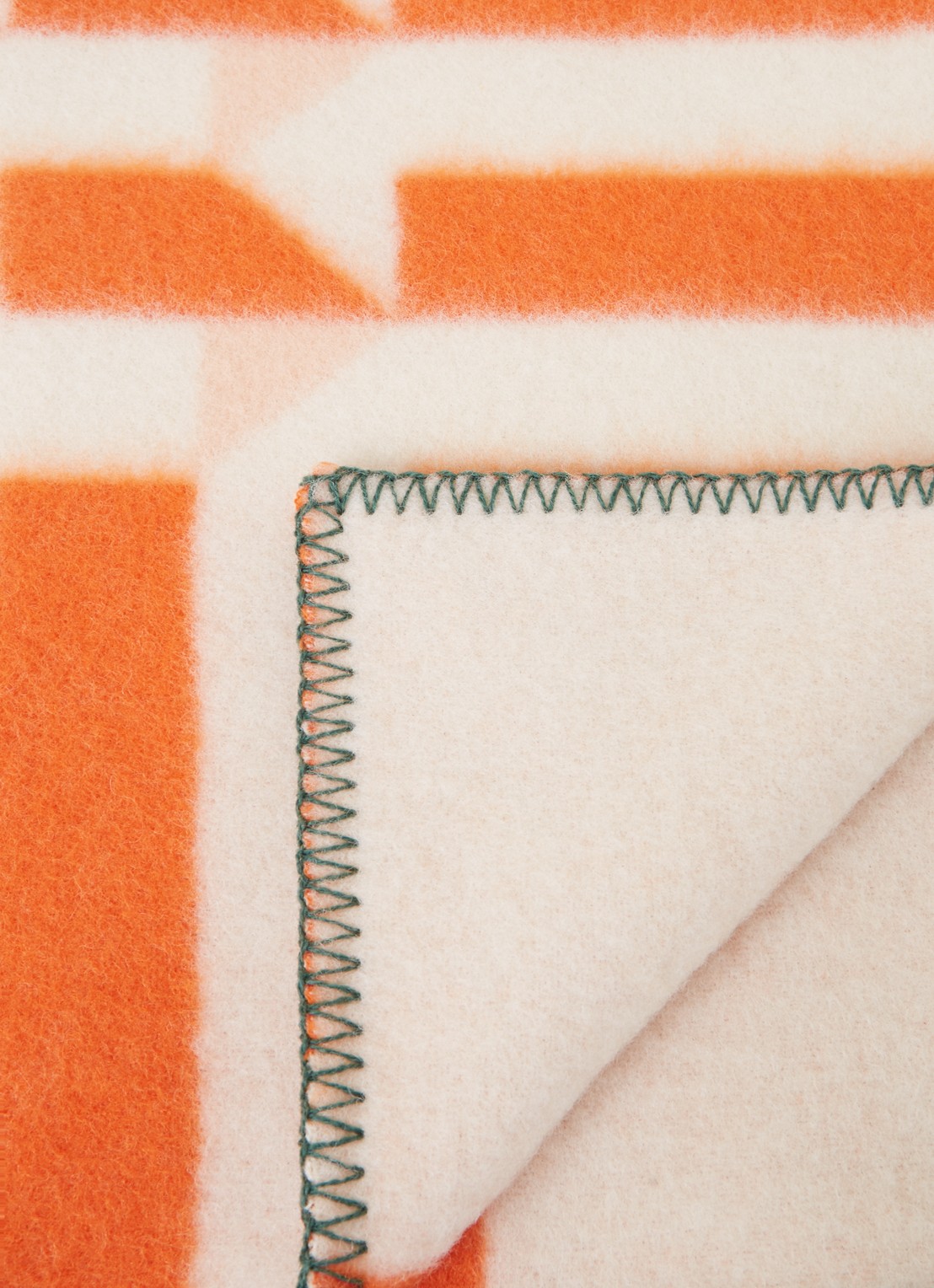Røros Tweed Kvam plaid van lamswol 135 x 200 cm - detail 3 oranje