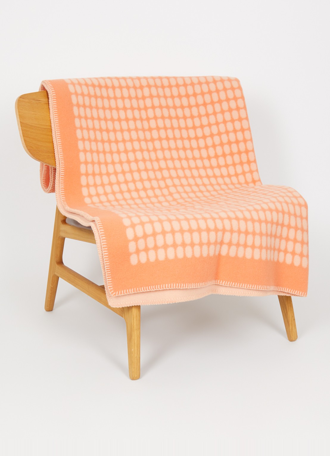 Røros Tweed Palette plaid van scheerwol 135 x 200 cm - voorkant 2 koraalroze